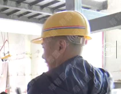 DƬ